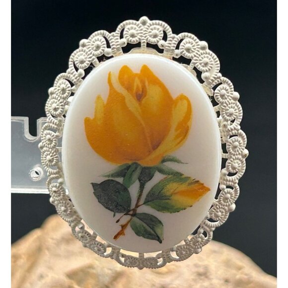 Vintage west Germany porcelain - Brooch Pin 2" Yellow Rose - Picture 7 of 8